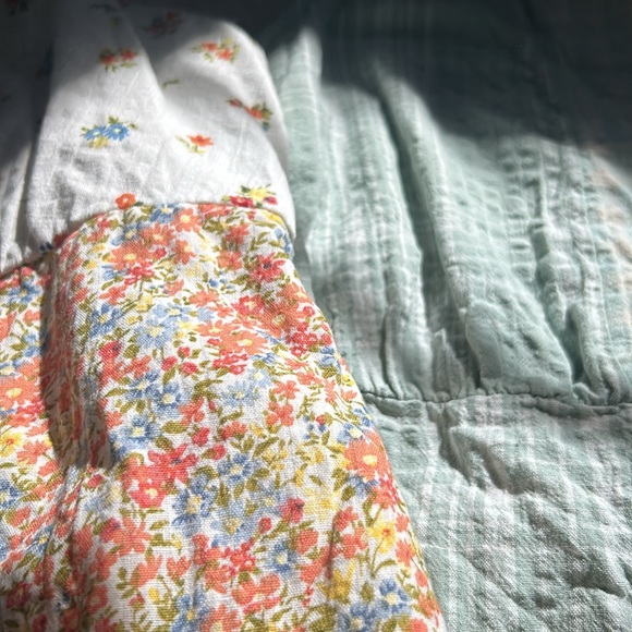 Bundle of American Eagle dresses - Picture 1 of 9